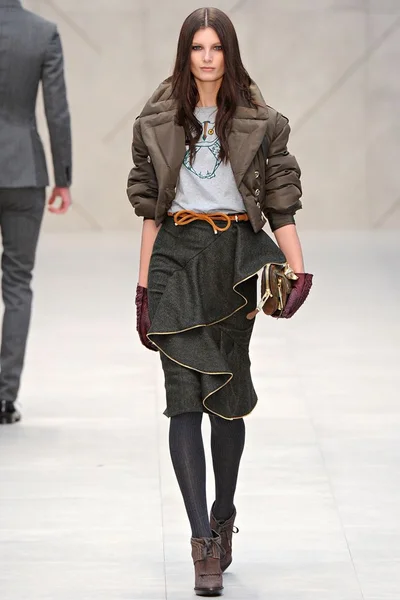 Look 19